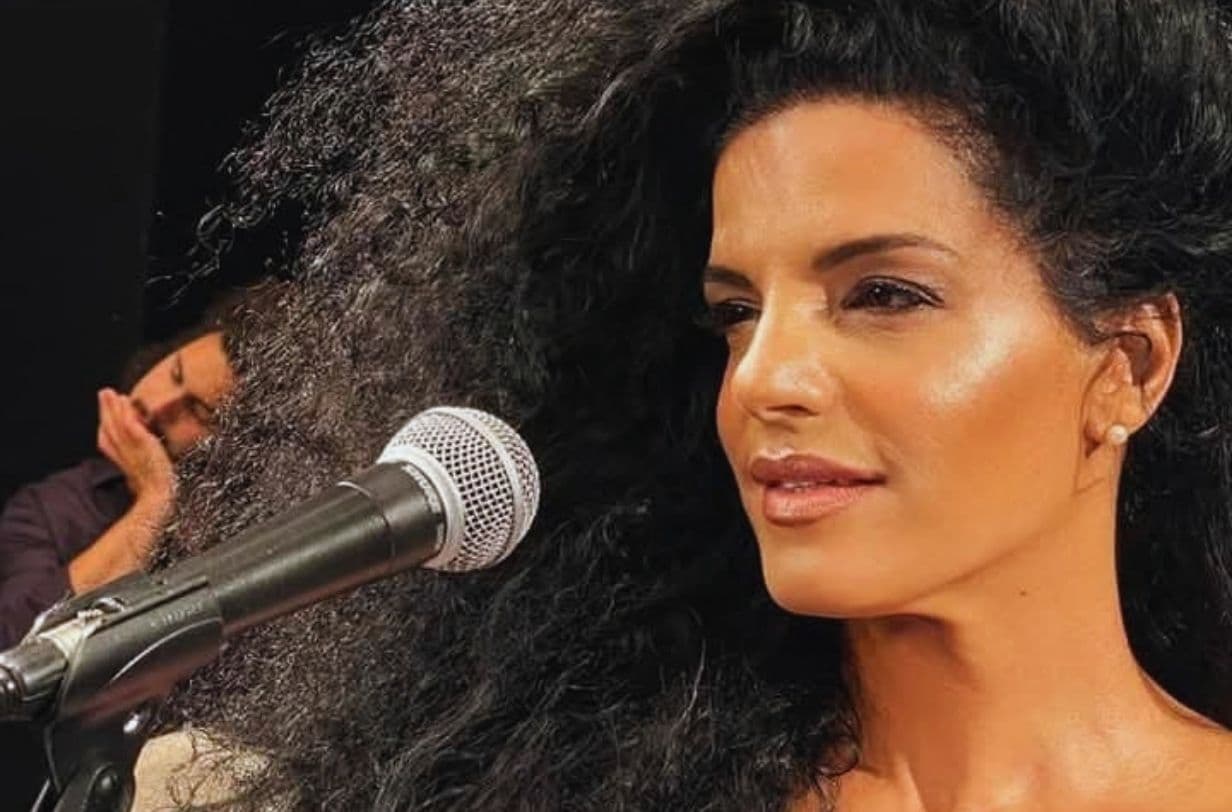 שרון שחר זמרת